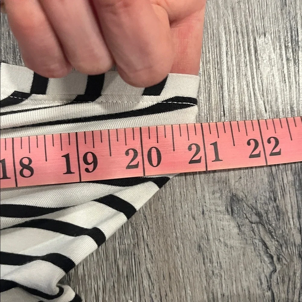 Lululemon LOVE TANK TOP - Picture 6 of 6